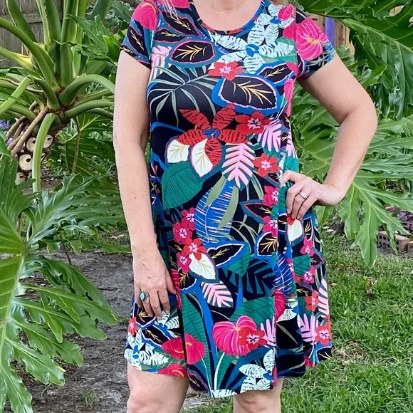 NWT Spense Palm / Floral Print T Shirt Dress Summer Dress Size small - Picture 1 of 8